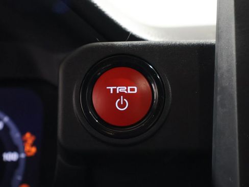 Used 2024 Toyota Tacoma TRD Off-Road image 26