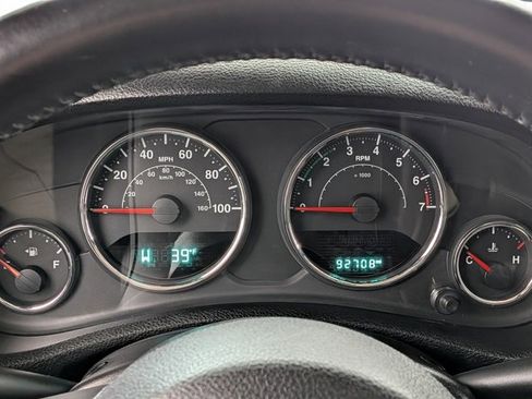 Used 2015 Jeep Wrangler Unlimited Sahara w/ Dual Top Group image 32