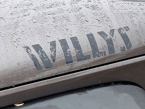 Used 2018 Jeep Wrangler Unlimited Willys Wheeler image 32