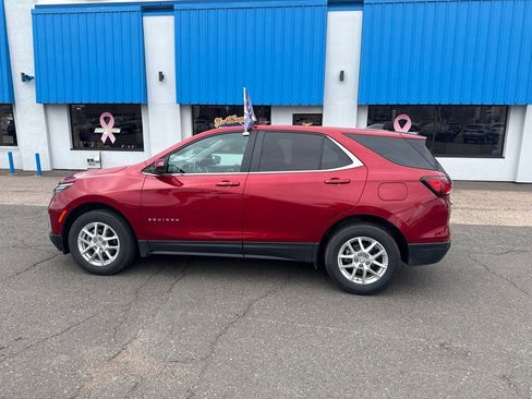 Used 2024 Chevrolet Equinox LT AWD/4WD image 14