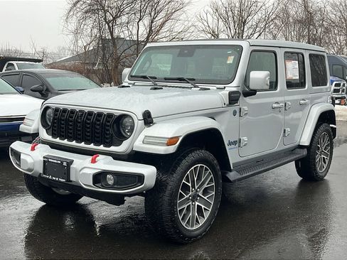 Used 2024 Jeep Wrangler High Altitude image 3