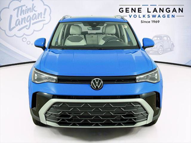 New 2027 Volkswagen Taos SE AWD/4WD image 2