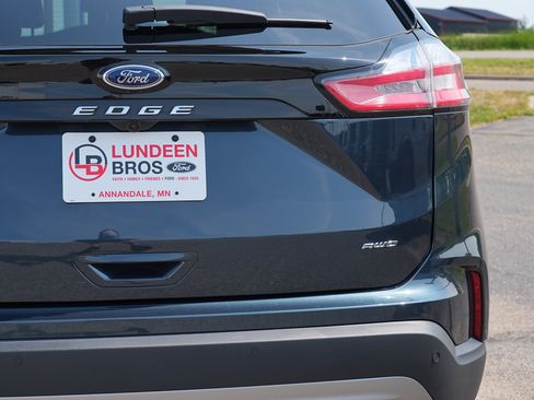 Used 2024 Ford Edge SEL w/ Convenience Package AWD/4WD image 12