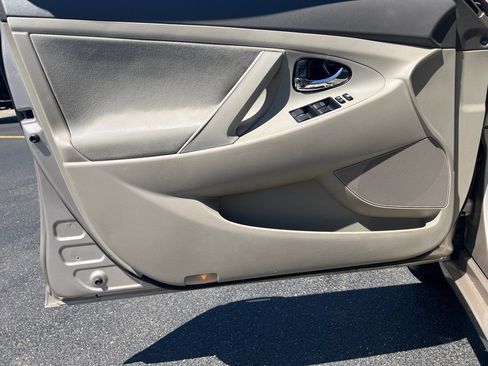 Used 2007 Toyota Camry Hybrid image 9