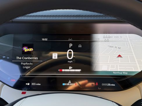 New 2025 Land Rover Range Rover Long Wheelbase SE image 22