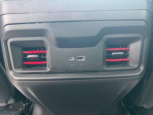 Used 2024 Chevrolet Silverado 1500 LT Trail Boss w/ Convenience Package II AWD/4WD image 19