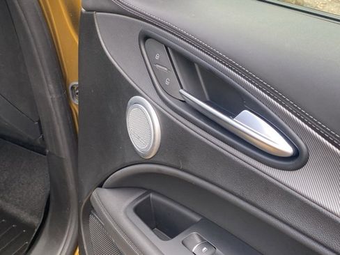 Used 2022 Alfa Romeo Stelvio Veloce image 37