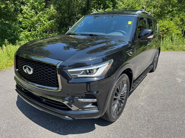 Used 2024 INFINITI QX80 Sensory AWD/4WD image 2