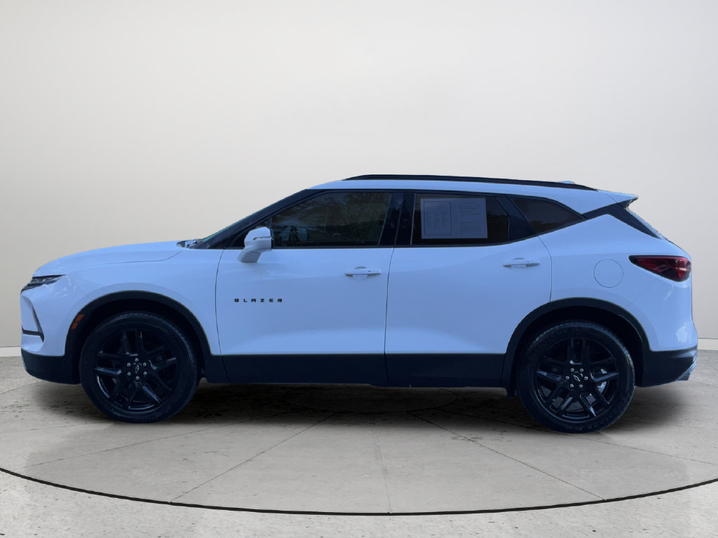 Used 2024 Chevrolet Blazer LT w/ LPO, Floor Liner Package FWD image 9