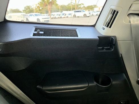 Used 2020 Volvo XC90 T5 Momentum w/ Protection Package Premier image 40