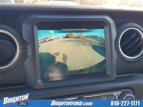 Used 2021 Jeep Wrangler Unlimited Sahara image 22