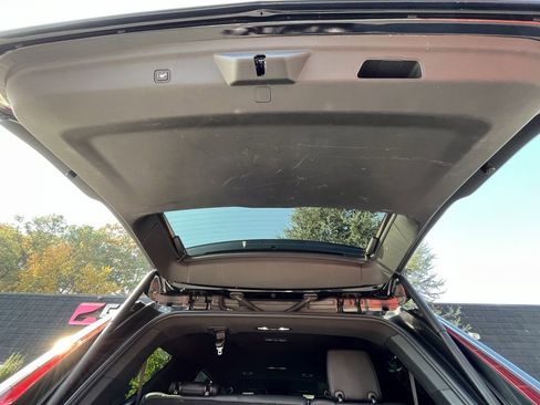 Used 2021 Cadillac Escalade Luxury image 17