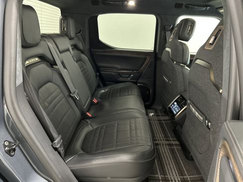 Used 2025 Rivian R1T Premium AWD/4WD image 22