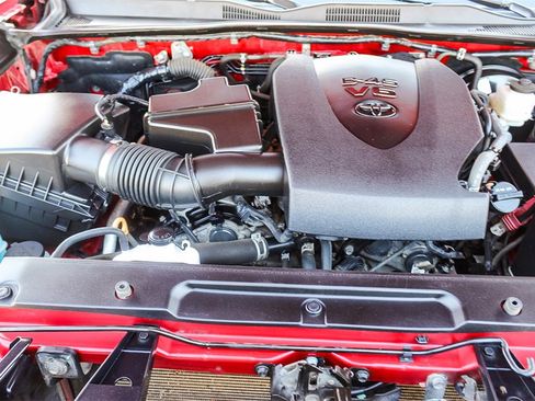 Used 2021 Toyota Tacoma SR5 image 27