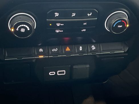 Used 2020 Chevrolet Silverado 1500 RST image 19