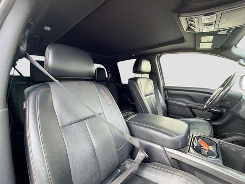 Used 2023 Nissan Titan PRO-4X w/ Pro-4x Convenience Package AWD/4WD image 28