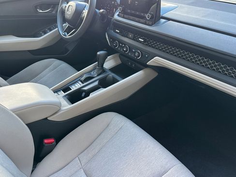 Used 2023 Honda Accord EX image 12