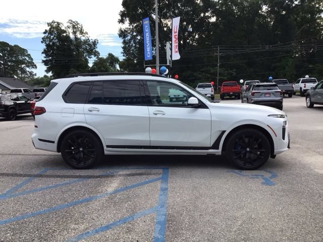 Used 2023 BMW X7 xDrive40i w/ Executive Package AWD/4WD image 4