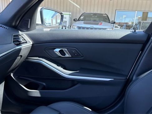 Used 2024 BMW 330i Sedan image 21