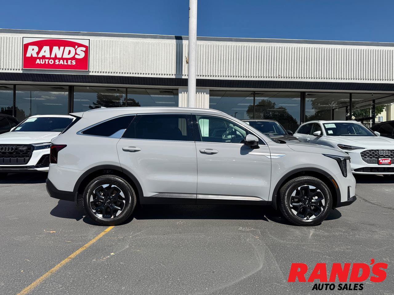 Used 2025 Kia Sorento S w/ Panoramic Sunroof Package AWD/4WD image 1