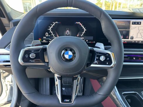 New 2026 BMW 740i xDrive w/ Premium Package image 32