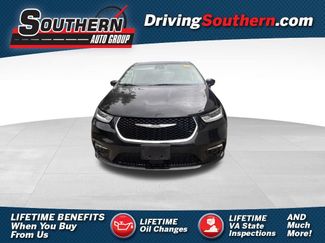 Used 2023 Chrysler Pacifica Touring-L FWD 360° Tour