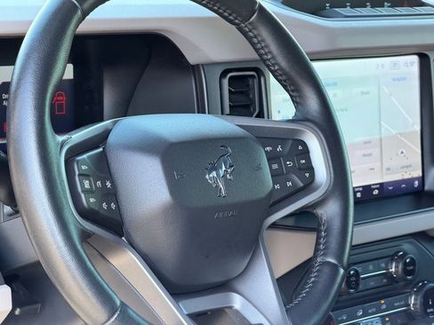 Used 2022 Ford Bronco Wildtrak image 23