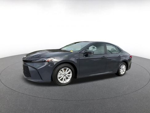 Used 2025 Toyota Camry LE image 8