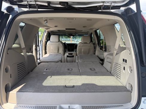 Used 2020 Cadillac Escalade Premium Luxury AWD/4WD image 51