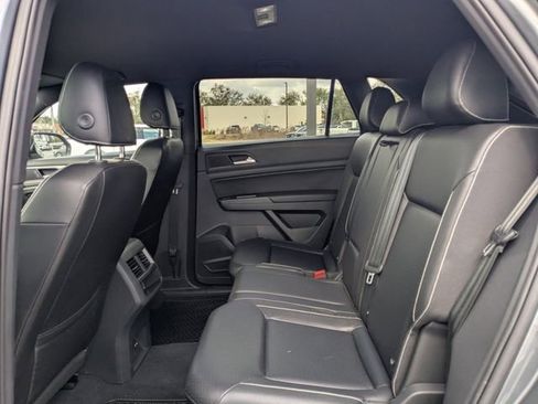 Used 2020 Volkswagen Atlas Cross Sport SE image 14