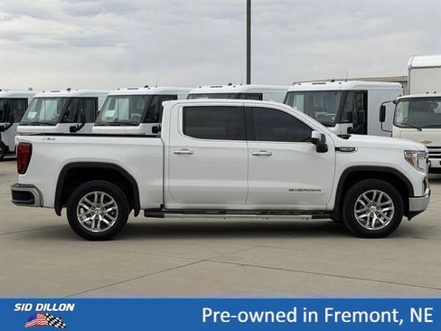 Used 2021 GMC Sierra 1500 SLT w/ SLT Premium Plus Package AWD/4WD image 3