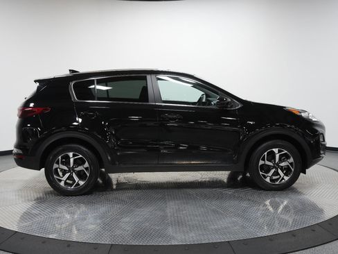 Used 2022 Kia Sportage LX image 8