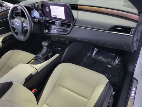 Certified 2024 Lexus ES 350 w/ Premium Package image 18