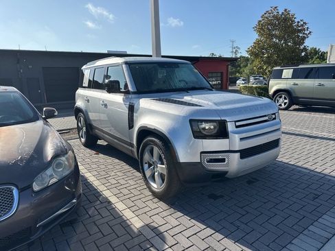 Used 2024 Land Rover Defender 110 S AWD/4WD image 4