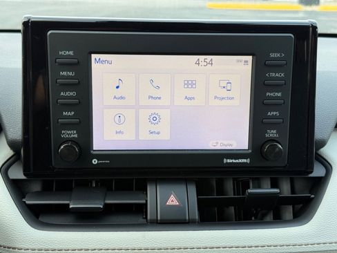 Used 2022 Toyota RAV4 XLE w/ Convenience Package image 13