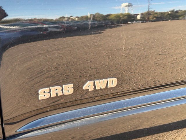 Used 2004 Toyota 4Runner SR5 AWD/4WD image 11