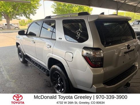 Used 2022 Toyota 4Runner SR5 AWD/4WD image 7