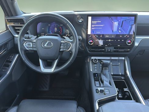 Used 2024 Lexus GX 550 AWD/4WD image 9