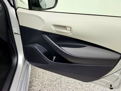Used 2024 Toyota Corolla LE w/ LE Convenience Package FWD image 25