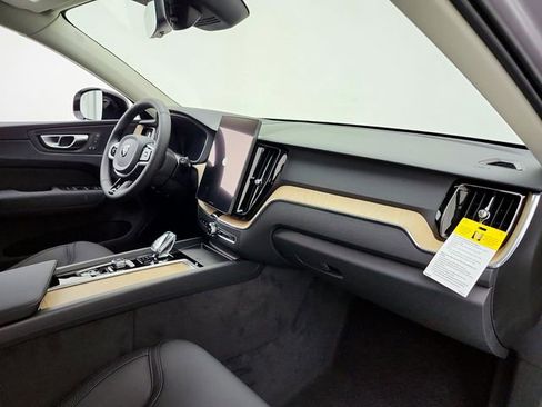 New 2026 Volvo XC60 B5 Plus w/ Protection Package Premier AWD/4WD image 17