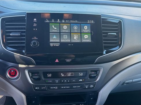 Used 2022 Honda Pilot Special Edition image 12