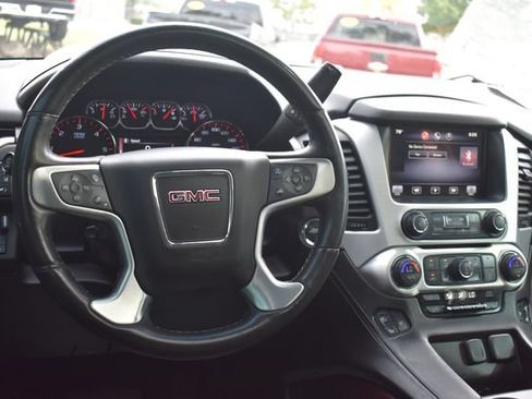 Used 2015 GMC Yukon SLT AWD/4WD image 24