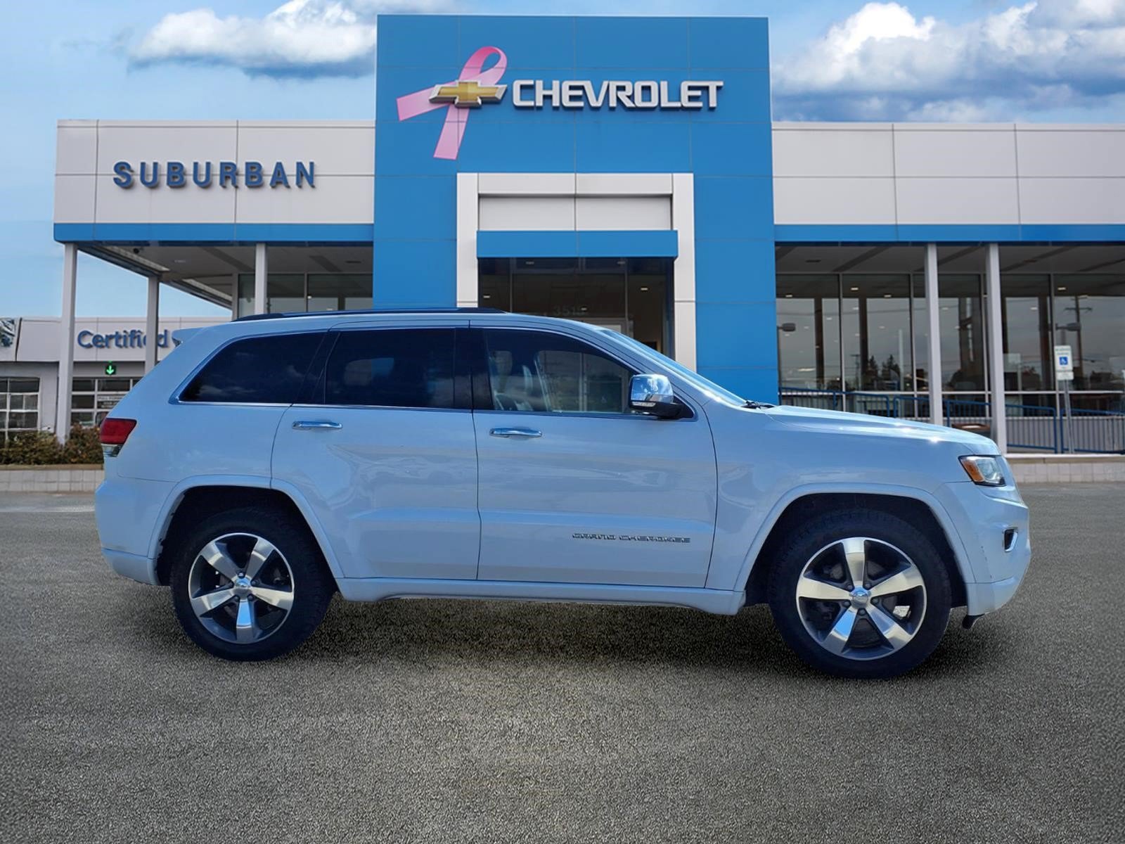 Used 2015 Jeep Grand Cherokee Overland RWD image 4