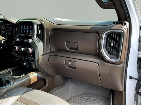 Used 2022 GMC Sierra 3500 Denali AWD/4WD image 27