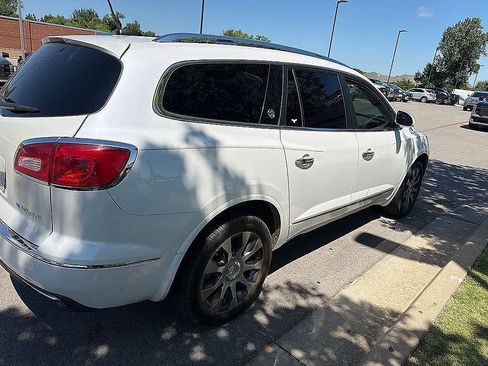 Used 2017 Buick Enclave Leather w/ Enclave Sport Touring Edition FWD image 2
