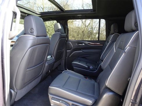 Certified 2024 Cadillac Escalade ESV Premium Luxury image 16