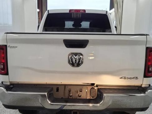 Used 2025 RAM 2500 Big Horn AWD/4WD image 5