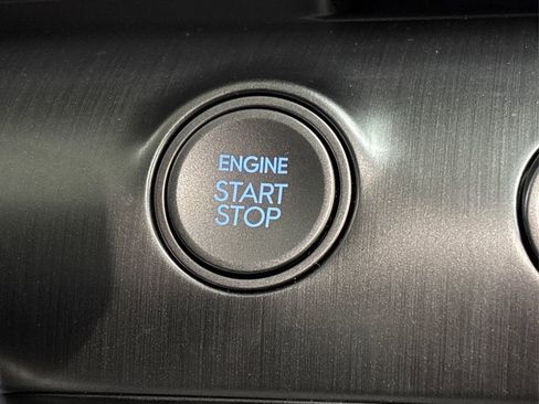 Certified 2025 Hyundai Kona SEL image 28