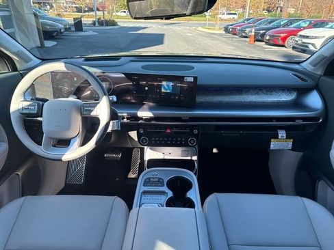 New 2026 Hyundai Ioniq 9 Calligraphy image 12