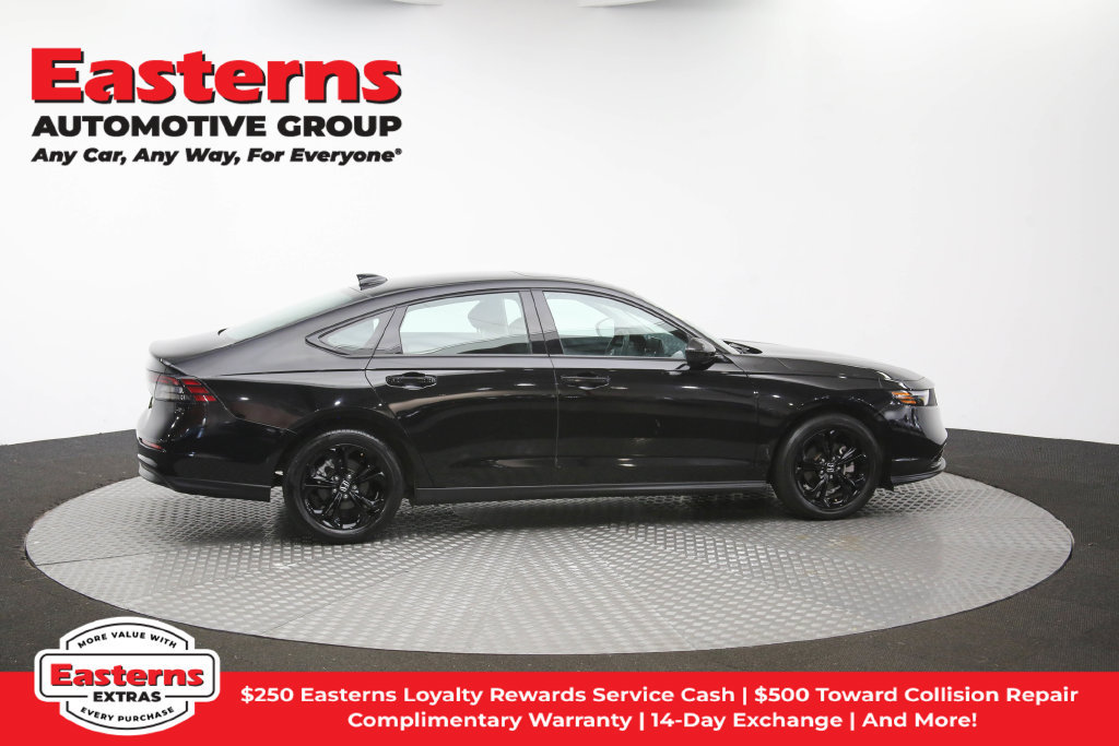 Used 2025 Honda Accord SE image 39